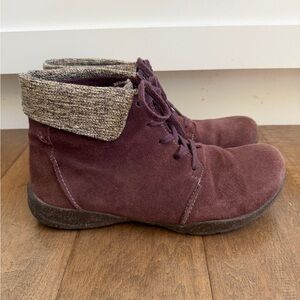 Clarks Women's Suede Ankle Boots - Burgundy